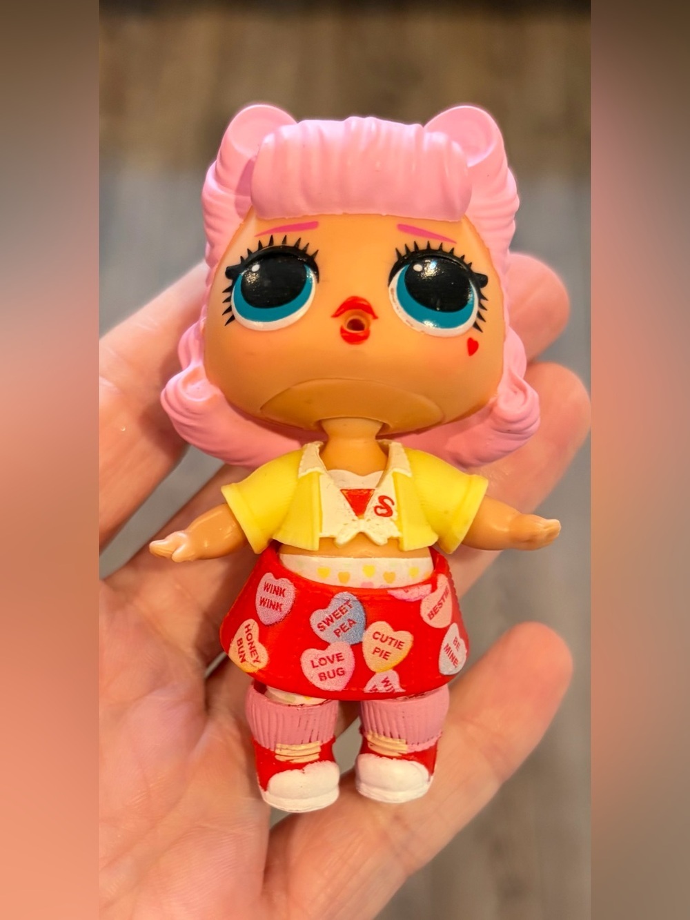 LOL Surprise Sweethearts Doll Pink Hair Valentine's Outfit MGA